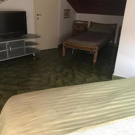 Appartamento La Mansarda Lecco Bagian luar foto