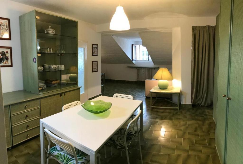 Appartamento La Mansarda Lecco Bagian luar foto