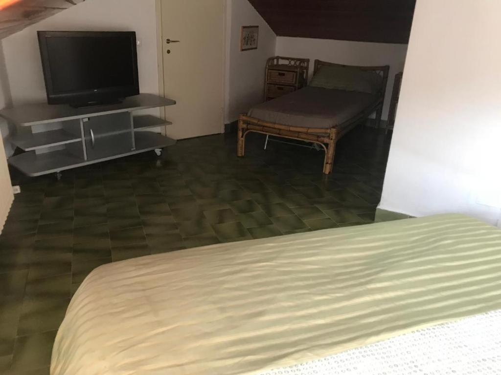 Appartamento La Mansarda Lecco Bagian luar foto